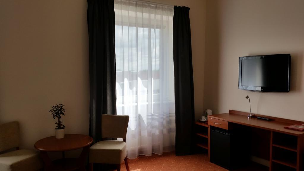 Hotel Gorski Pruszcz Gdanski Bagian luar foto