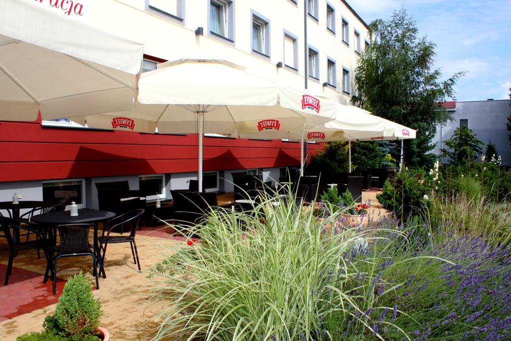 Hotel Gorski Pruszcz Gdanski Bagian luar foto