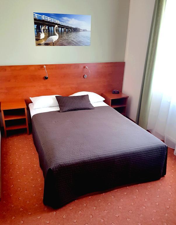 Hotel Gorski Pruszcz Gdanski Bagian luar foto